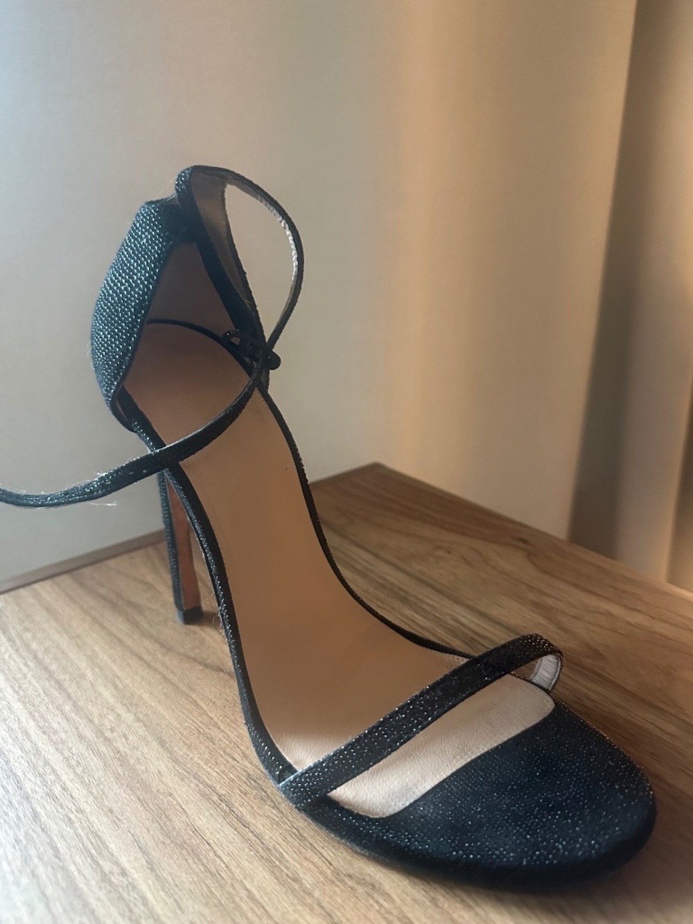 Stuart Weitzman Nudist Black Leather Heels Sandals Size 9